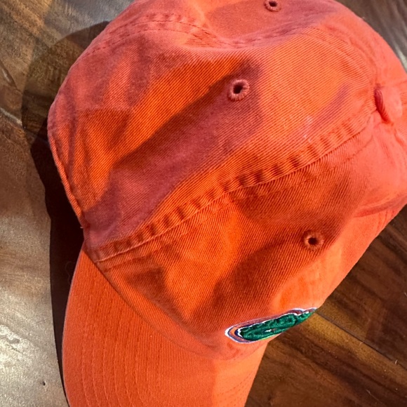 Genuine Nike University of Florida Nike Team Gators Orange Baseball Style Hat - Picture 6 of 7
